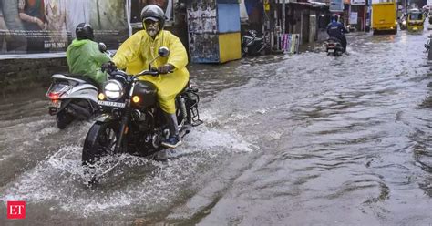 Kerala Weather Heavy Rains Lash Kerala Orange And Yellow Alerts