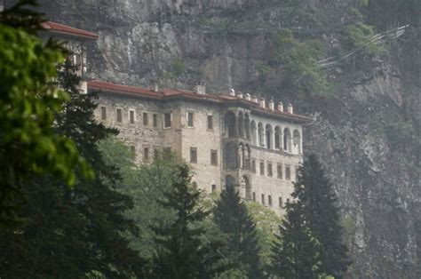 Türkiye s Sümela Monastery hosts over 56K tourists in 5 months Daily