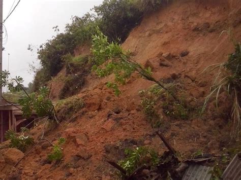 G1 Risco De Queda De Barranco Deixa Moradores De Itatiaia RJ Em