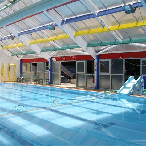 Montagne Noire Piscine de Cuxac Cabardès dans la Montagne Noire