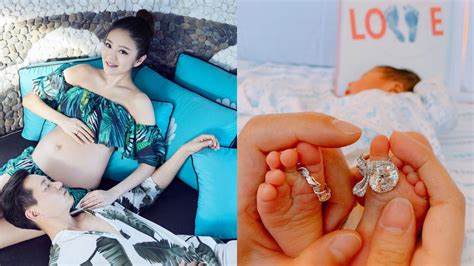 恭喜安以軒的寶貝66誕生，腳ㄚ還套著爸媽的結婚鑽戒！老公進產房全程陪伴，連剪指甲、幫孕肚塗油都親力親為 Vogue Taiwan