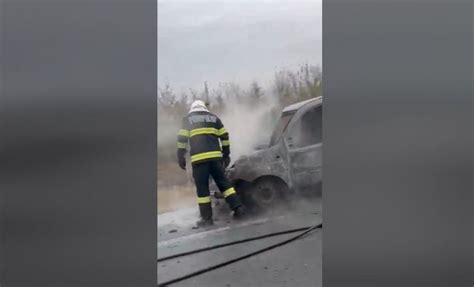 VIDEO Un autovehicul a ars ca o torță pe A2 focuspress ro