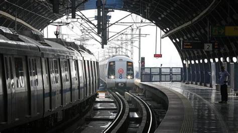 Snag Hits Service On Blue Line For Three Hours Latest News Delhi