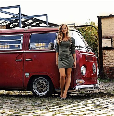 Pin By José Urrea On Combi Bus Girl Volkswagen Volkswagen Bus