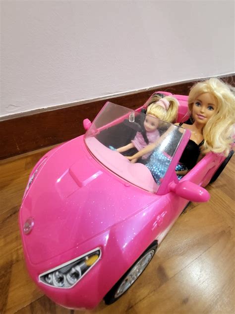 Barbie car with 2 dolls, Hobbies & Toys, Toys & Games on Carousell