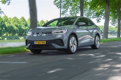 Volkswagen Gaat Tesla Klanten Verleiden Met Elektrische Suvs Autoscout