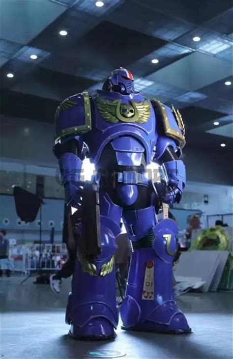 Warhammer 40,000: Space Marine Cosplay Armor