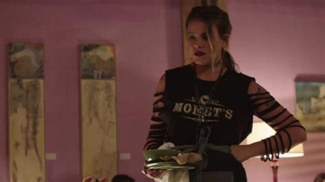 Top "the one underneath, not the monets one" worn by Skye Miller (Sosie ...