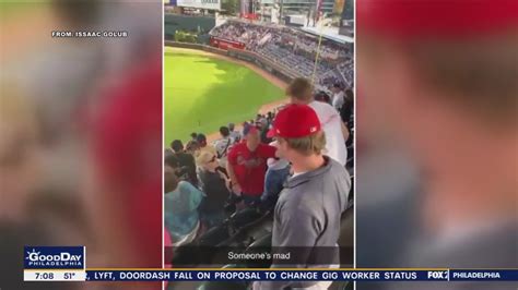 Phillies Fan Has Beer Dumped On His During Braves Game Youtube