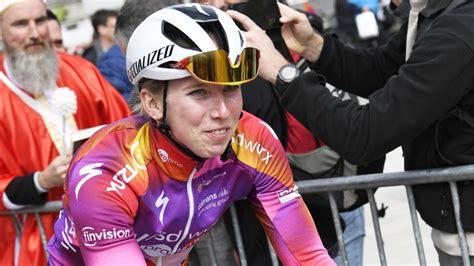 3 sur 3 pour SD Worx Lorena Wiebes remporte la 3e étape du Tour de