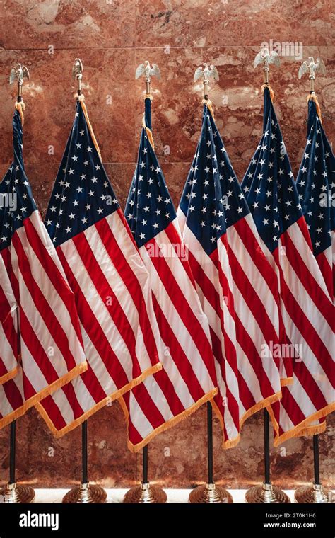 Independence Symbol Vertical Hi Res Stock Photography And Images Alamy