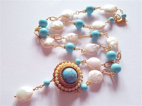 Collana Realizzata Con Perle Di Fiume Pasta Di Turchese Cristalli E