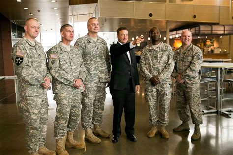 'Forrest Gump' star Gary Sinise receives heartwarming tribute video ...