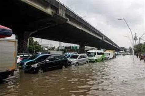 Rt Di Dki Jakarta Terendam Banjir Termasuk Satu Ruas Jalan Koran Gala