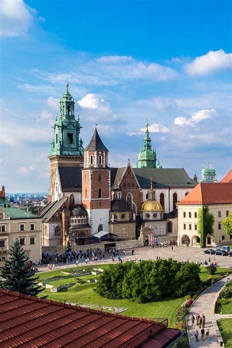 Guided Tour Of The Wawel Castle Cathedral In Cracow