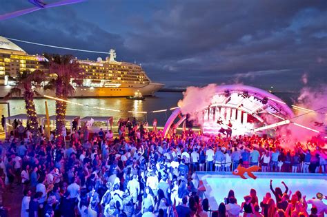 Nightlife In Cape Town Sway On The Beats Of The Mother City