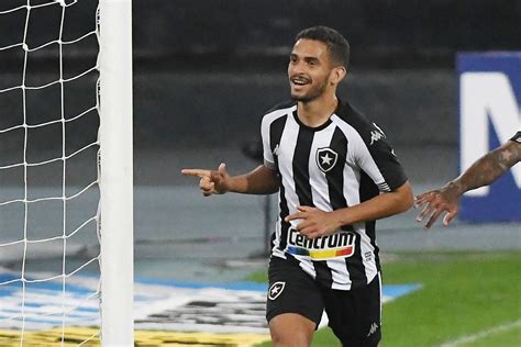 Escalação do Botafogo Marco Antônio e Warley disputam vaga Carli e