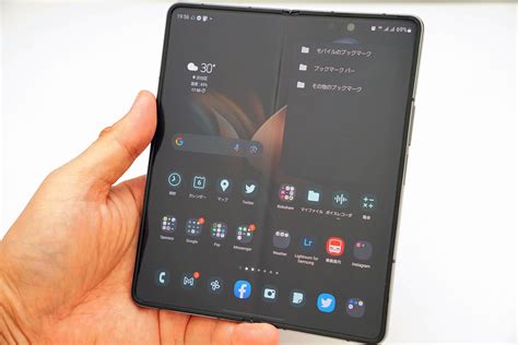 「galaxy Z Fold4」の無償フィルム交換で感じたドコモgalaxyリペアコーナーの安心感 ケータイ Watch