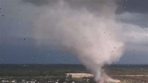 Watch Tornado Rips Through Kansas In Us Damages Multiple Buildings