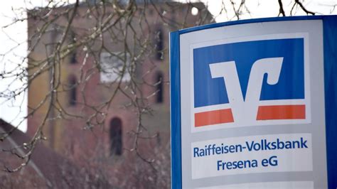 Geldsegen F R Vereine Bank Spendet Rekordsumme F R Das Ehrenamt