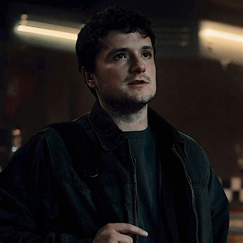 𝘔𝘪𝘬𝘦 𝘧𝘯𝘢𝘧 In 2023 Josh Hutcherson Fnaf Movie Freddy Movie