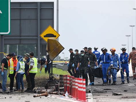 FOTO Penampakan Puing Jet Pribadi Di Malaysia Yang Tabrak Motor Dan