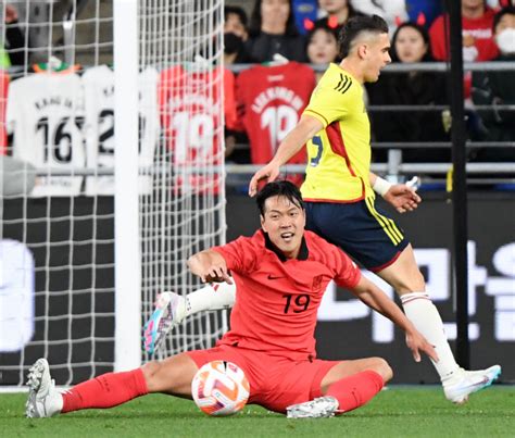 김영권 축구 국가대표 수비수 안방 울산서 ‘센추리클럽 축하 행사