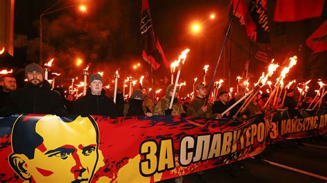 Страна (Украина): Бандера — нацист, Петлюра — антисемит. Что пишут в ...