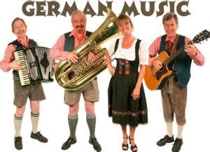 German Folk Ein Prosit Lyrics