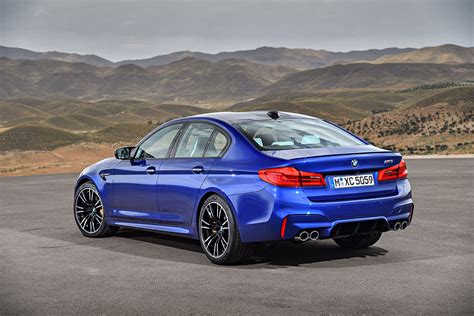 BMW M5 (BMW M5) - стоимость, цена, характеристика и фото автомобиля ...