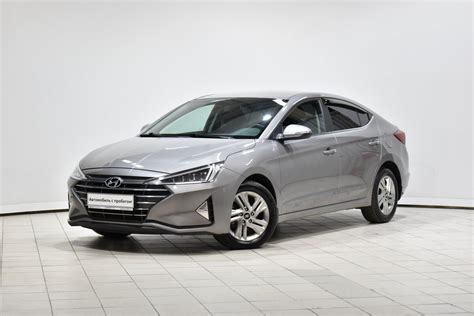 Купить бу Hyundai Elantra Vi Ad Рестайлинг 20 At 150 лс бензин автомат в Москве серый