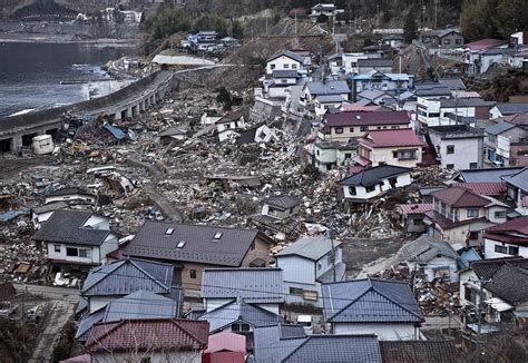 L Incredibile Viaggio Degli Oggetti Trascinati Dallo Tsunami Dell