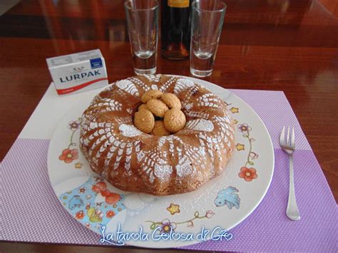 Torta ripiena con amaretti a caffè La tavola golosa di Giò