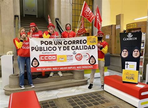 Delegados De Ccoo Y Ugt En Correos Se Encierran En La Oficina De Santander Para Denunciar El