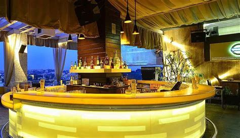 5 Places To Have Rocking Nightlife in Hyderabad - lifeberrys.com