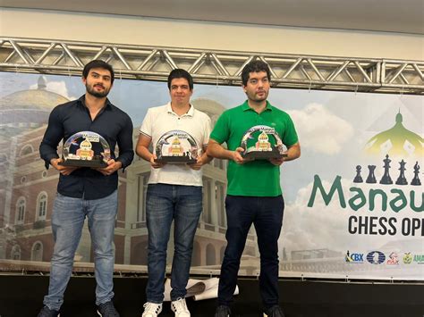 Brasileiros Dominam O P Dio Do Torneio Internacional De Xadrez