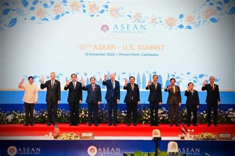 Dunia Hadapi Ancaman Resesi Jokowi Sebut Kemitraan Asean As Bisa Jadi