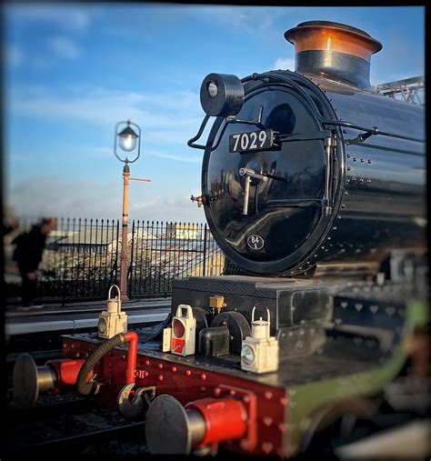 Vintage Trains Gwr Class Clun Castle On Polar E Flickr