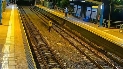 Quién Es El Guardia Que Mató A Un Hombre En Una Estación De Tren Y Continúa Libre Infobae