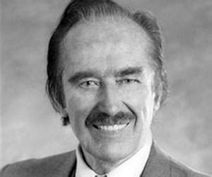 Fred Trump Biography - Facts, Childhood, Family Life & Achievements