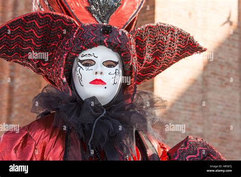 Traditional Venetian Carnival Mask Stock Photo Alamy