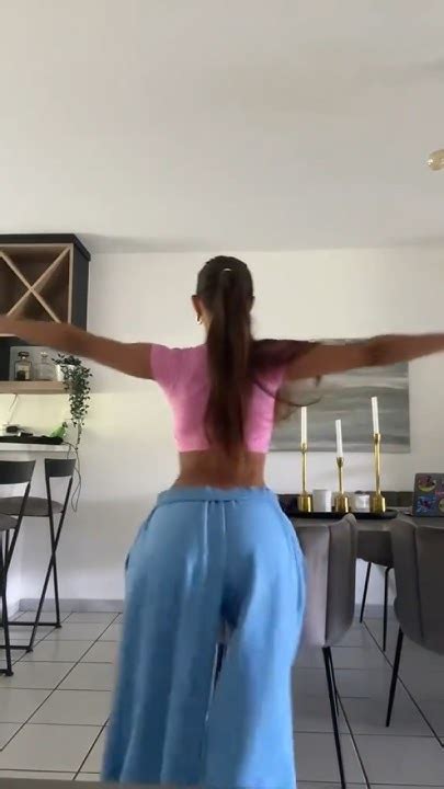 Blue Sweatpants Girl Almost Did It As Good As Tyla Youtube