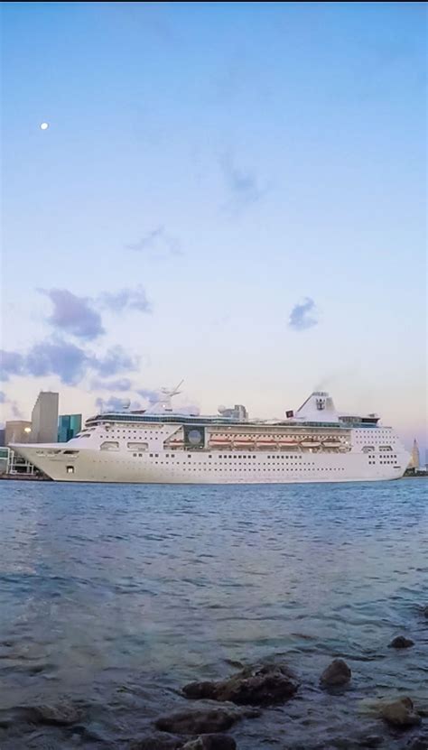 Best cruise ships discover our top rated ships royal caribbean cruises ...