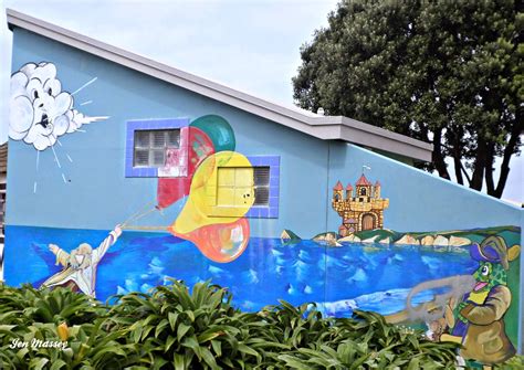 Napier Daily Photo: Loo Art along Marine Parade