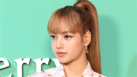 BLACKPINK Member Lisa Just Debuted a Pink Bob Haircut — See Photos | Teen Vogue