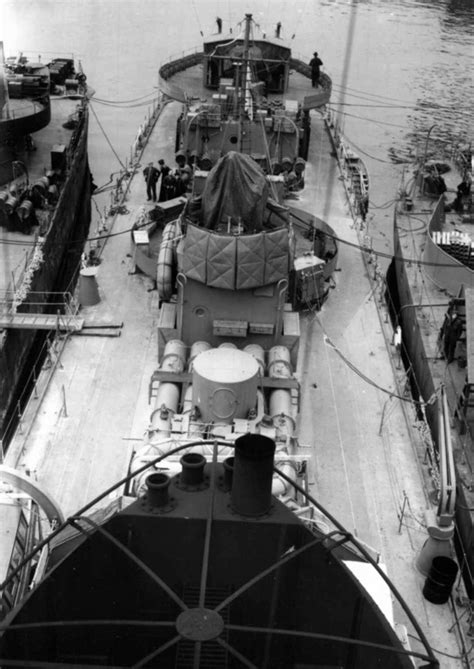 World War 2 In Photos — Hmas Nizam Destroyer In Clydebank After Being