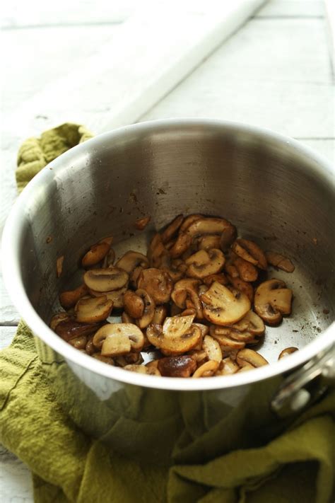 Mushroom and Leek Risotto (Vegan + GF) - Minimalist Baker Recipes