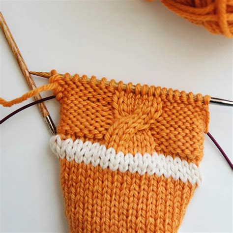 Simple Cable Knit Socks - Leelee Knits