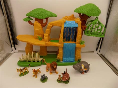 Disney The Lion King Lion Guard Defend The Pride Lands Hyenas Hideout