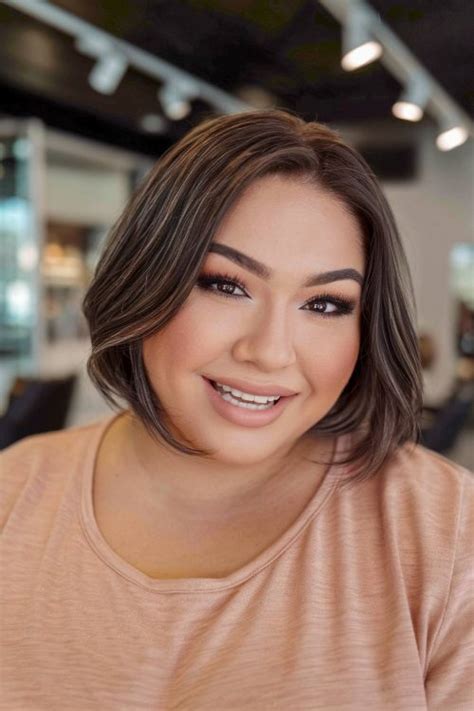 15 Ways Plus Size Women Can Get A Flattering Bob Haircut For 2025